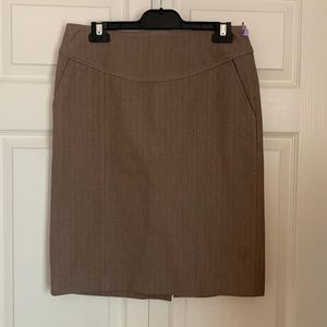 Banana Republic pencil skirt stretch 8 Tall tan brown medium pockets cotton